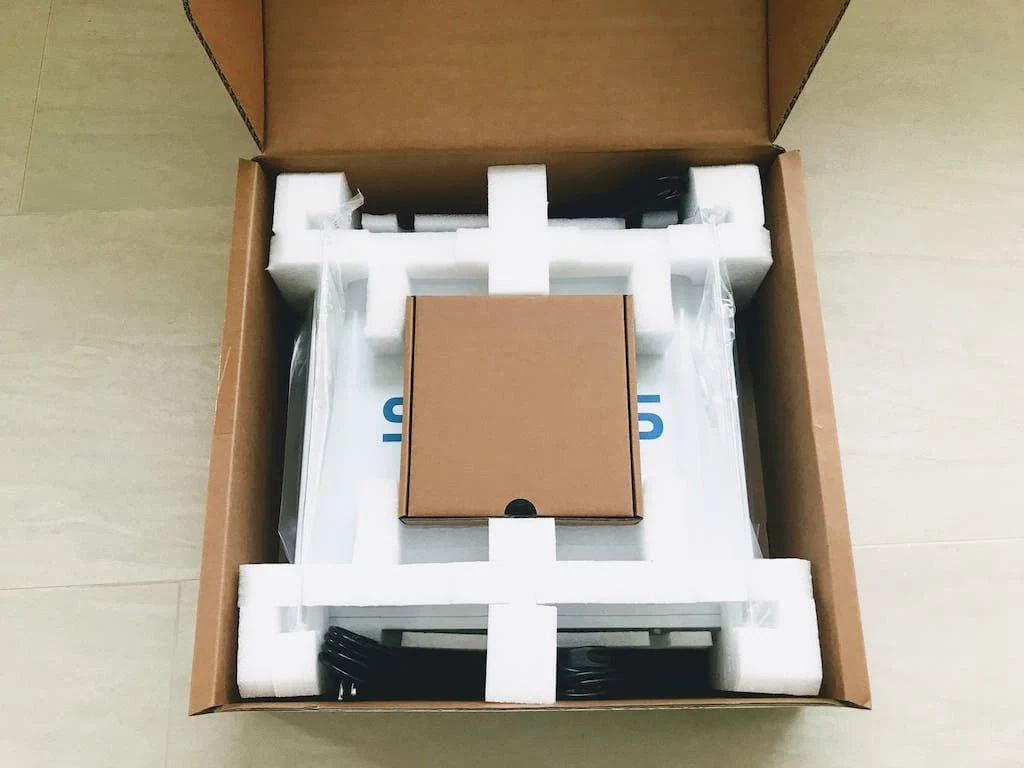 Unboxing Sophos XG 210 appliance