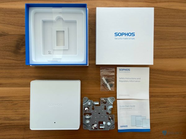 Sophos APX 320 access point - scope of delivery real photo