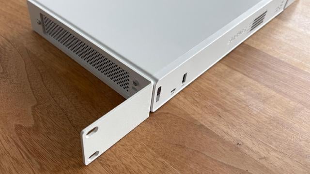 Nya minimalistiska Rackmount Kits för Sophos Firewalls